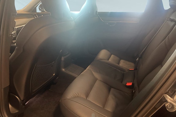 Volvo V90 8 of 25
