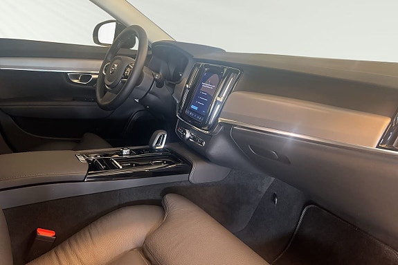 Volvo V90 10 of 25