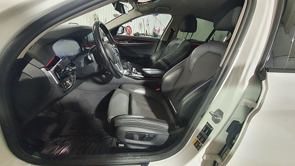 BMW 530e 8 of 13