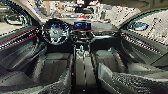 BMW 530e 7 of 13