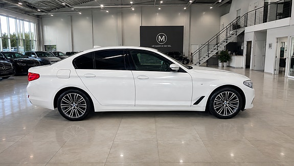 BMW 530e 3 of 13