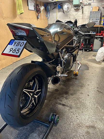 Kawasaki Ninja H2 19 of 27