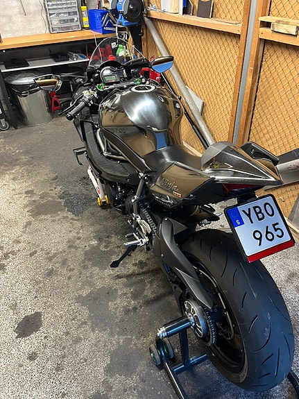 Kawasaki Ninja H2 14 of 27