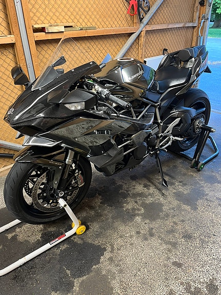 Kawasaki Ninja H2 13 of 27