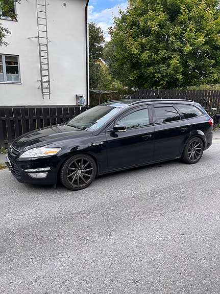 Ford Mondeo 2 of 8