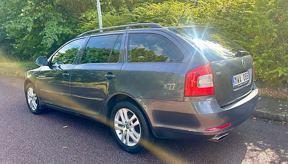 Skoda Octavia 3 of 8