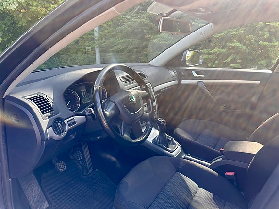 Skoda Octavia 5 of 8