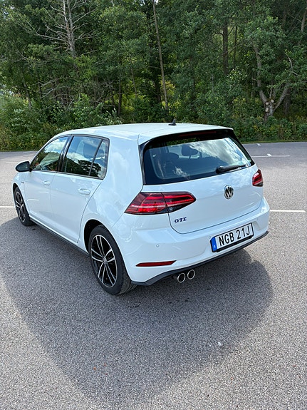 Volkswagen Golf VII 4 of 10
