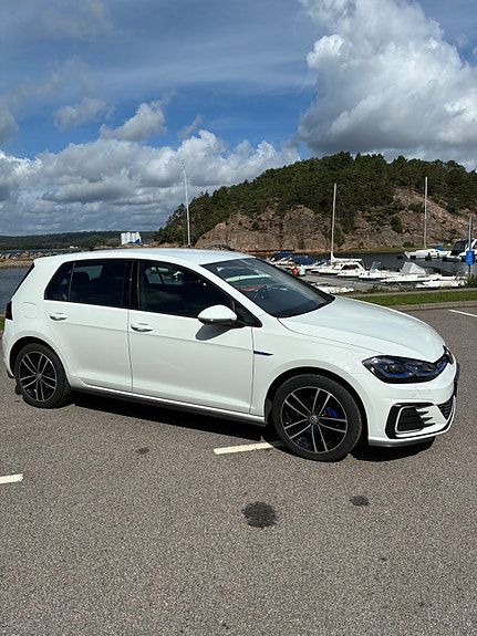 Volkswagen Golf VII 2 of 10