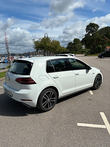 Volkswagen Golf VII 3 of 10