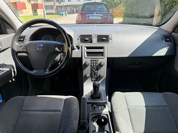 Volvo V50 8 of 17