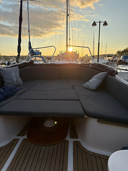 CRESCENT ALLURE 26 4 of 6