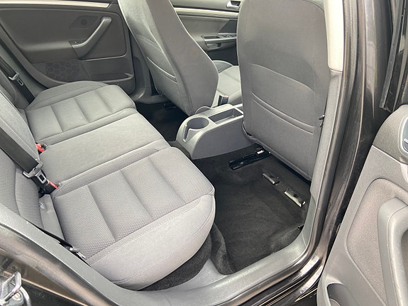 Volkswagen Golf V 9 of 9