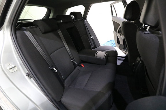 Toyota Avensis 14 of 18