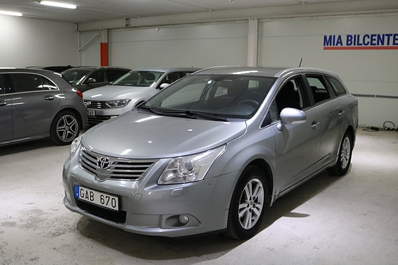 Toyota Avensis 18 of 18