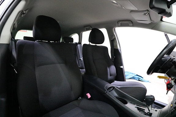Toyota Avensis 13 of 18
