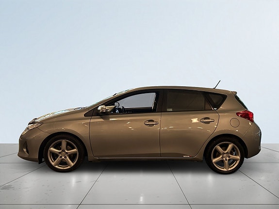 Toyota Auris 4 of 18