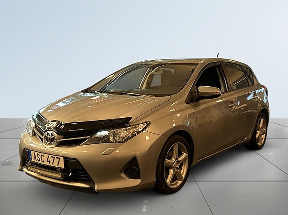 Toyota Auris 16 of 18