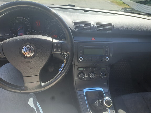 Volkswagen Passat 6 of 8