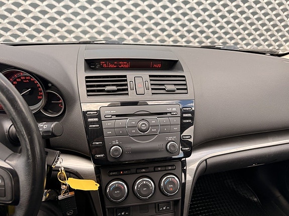 Mazda 6 12 of 15