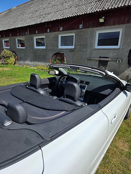 Volvo C70 6 of 7