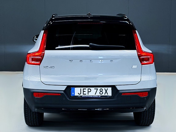 Volvo XC40 11 of 27