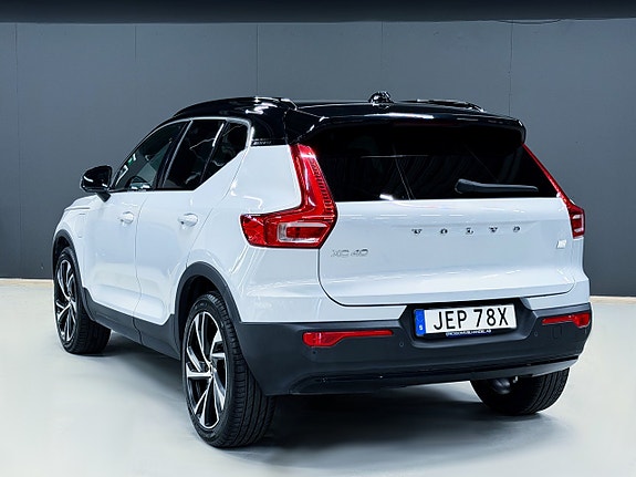 Volvo XC40 16 of 27