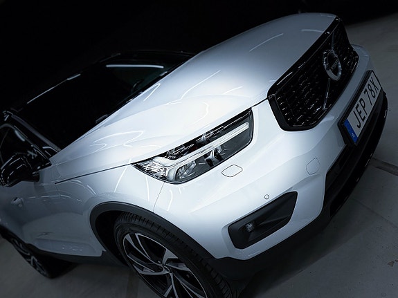 Volvo XC40 17 of 30