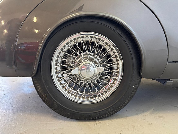 Jaguar Mark 2 7 of 17