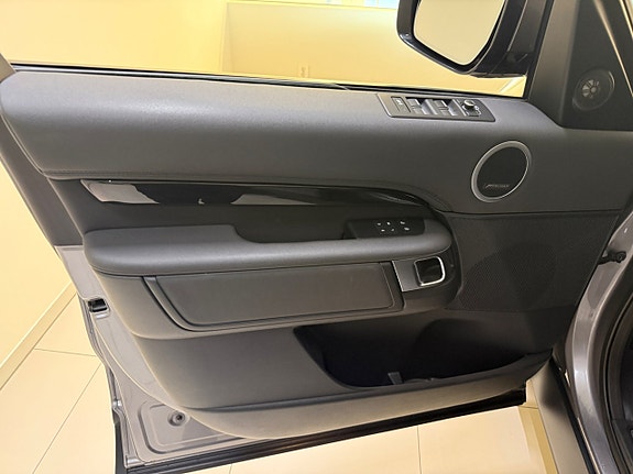 Land Rover Discovery 10 of 23