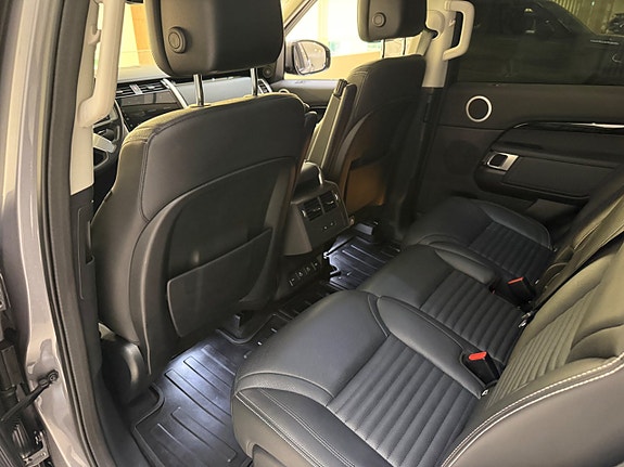 Land Rover Discovery 16 of 23
