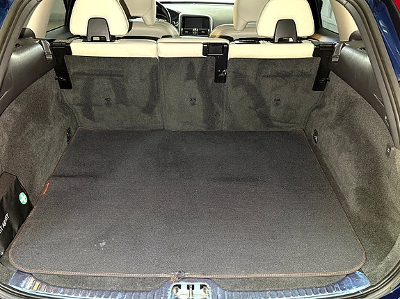 Volvo XC60 14 of 14