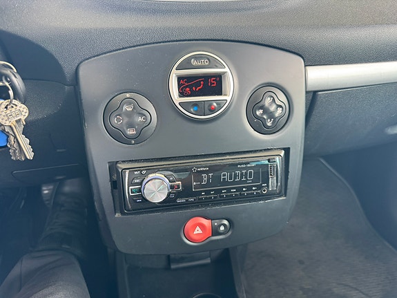 Renault Clio 3 of 9