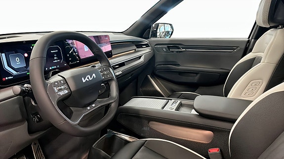 Kia EV9 8 of 15