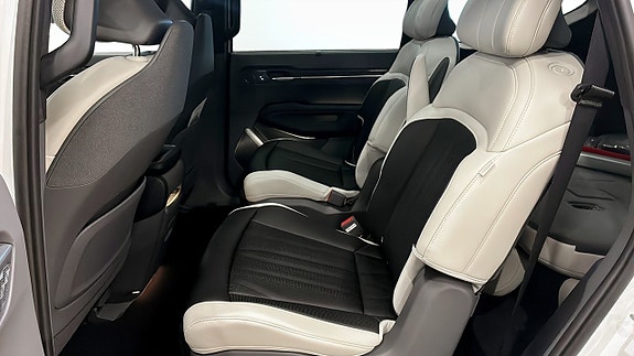 Kia EV9 9 of 15