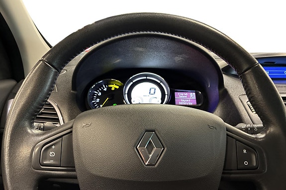 Renault Megane 12 of 28