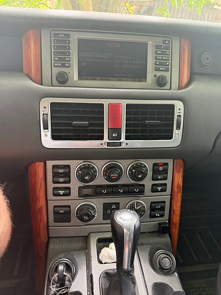 Land Rover Range Rover 3 of 7