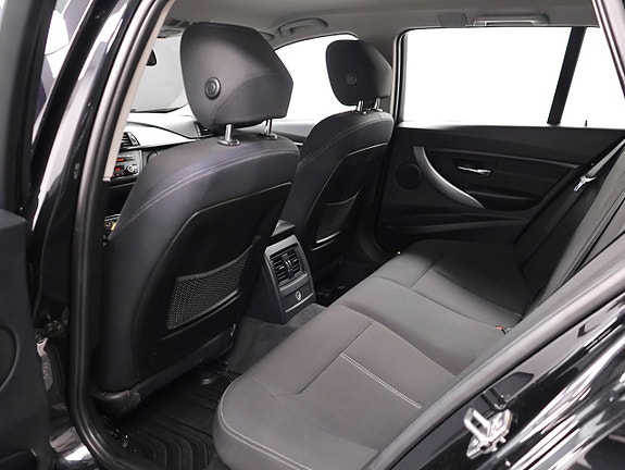 BMW 320d 21 of 24
