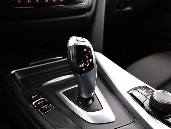 BMW 320d 17 of 24