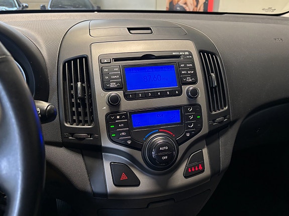 Hyundai i30 8 of 13