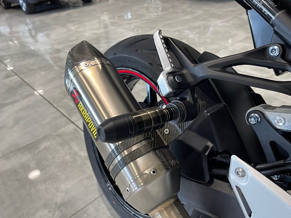 Kawasaki Z900 Akrapovic Euro 4 14 of 14