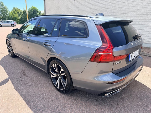 Volvo V60 4 of 30