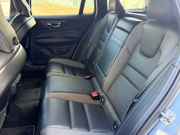 Volvo V60 17 of 30