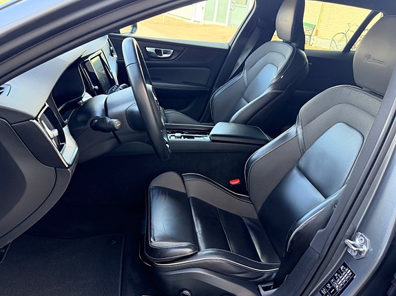 Volvo V60 12 of 30