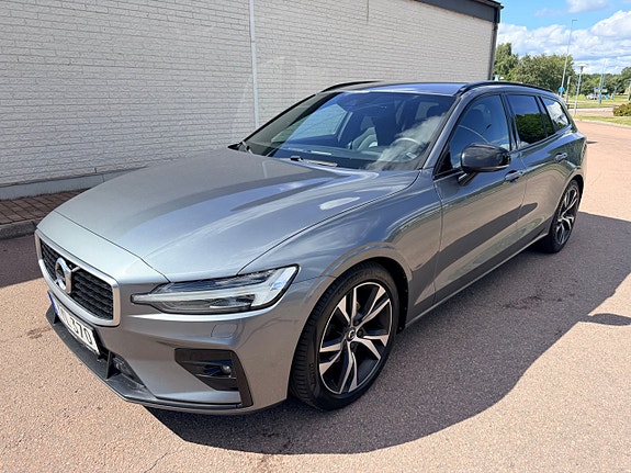 Volvo V60 2 of 30