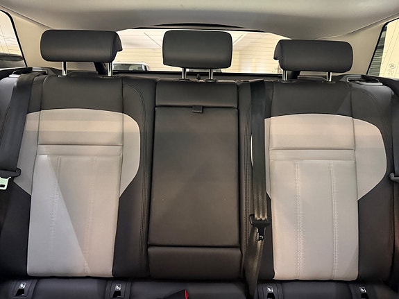 Land Rover Range Rover Evoque 14 of 19