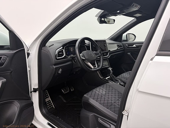 Volkswagen T-Roc 8 of 15