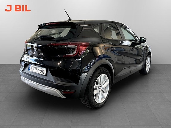 Renault Captur 3 of 15