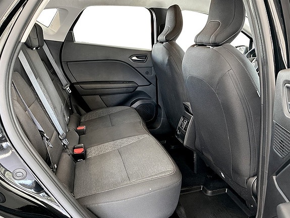 Renault Captur 12 of 15