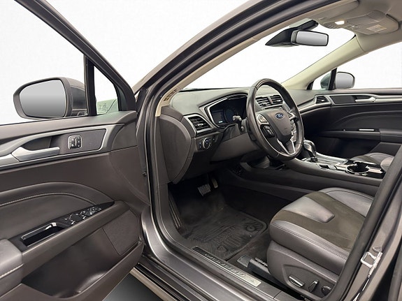 Ford Mondeo 12 of 30